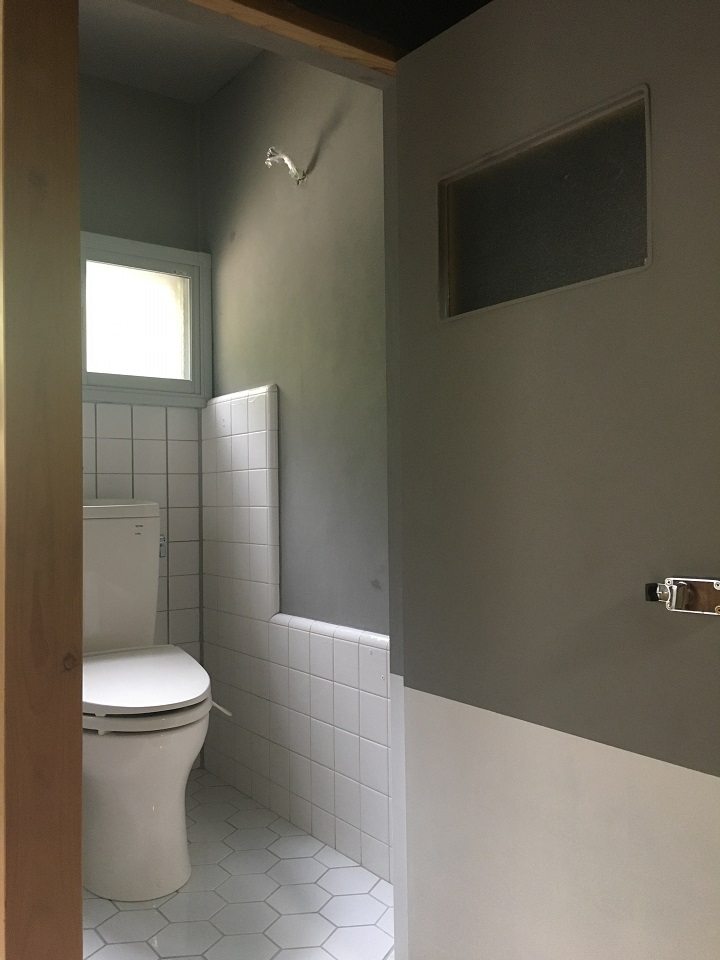 珪藻土塗料の「クラウド」で塗ったトイレ