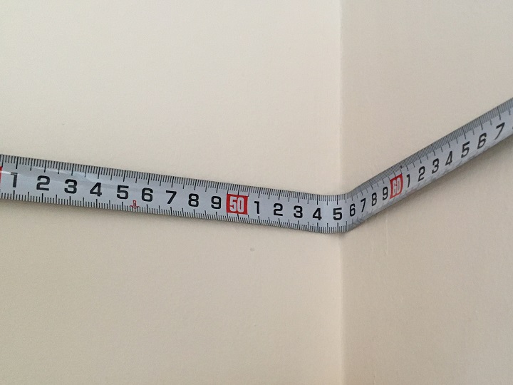 壁の横幅の測量