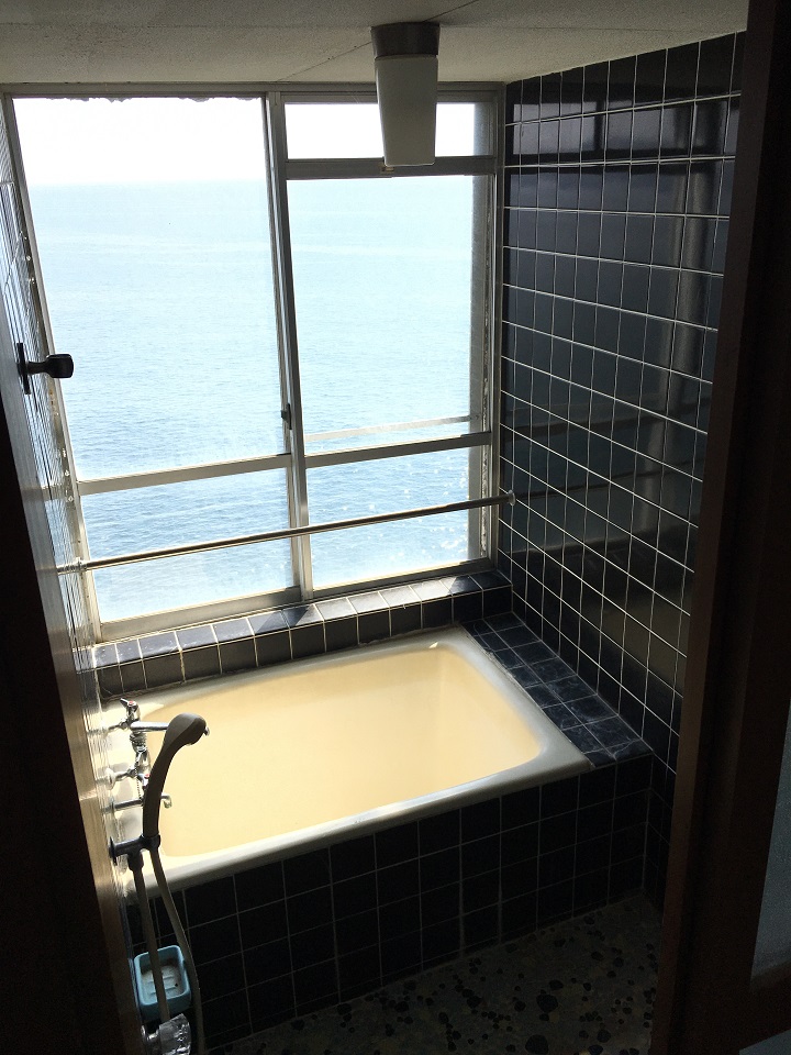 熱海のマンションの浴室