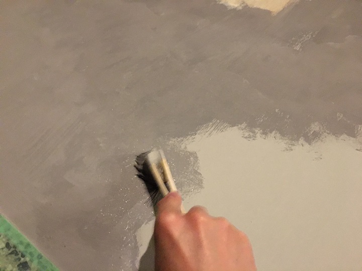 床を塗る