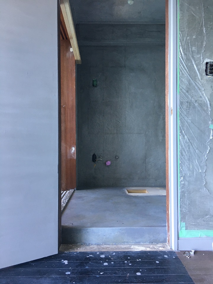 コンクリートエフェクトペイント塗装後の洗面所