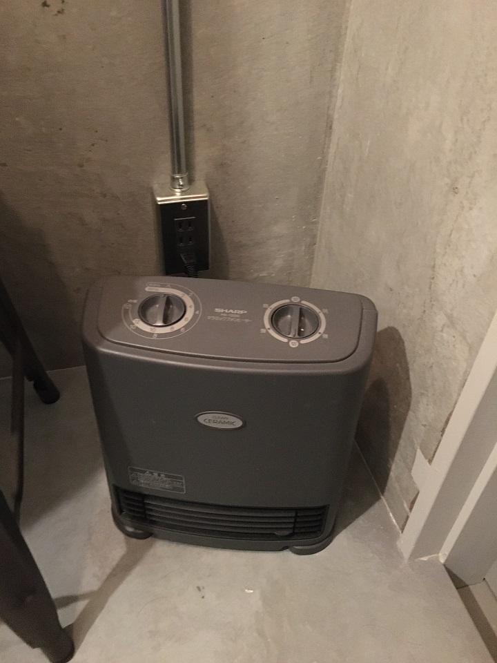 洗面所に置いたヒーター