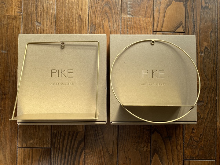 PIKEの真鍮製の飾り棚