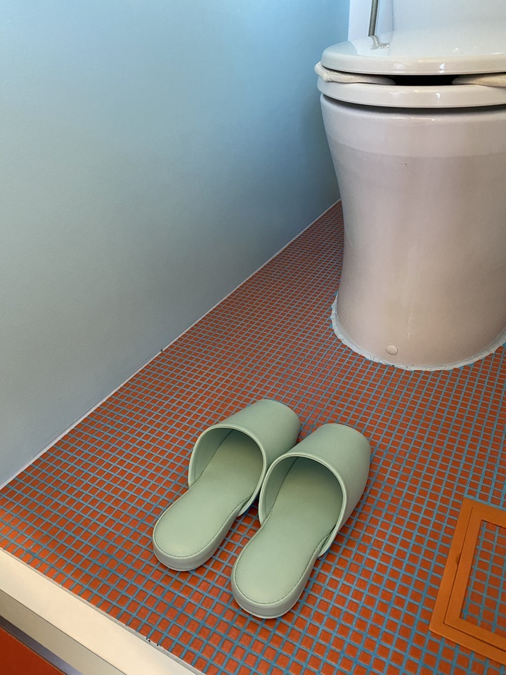 トイレのスリッパ