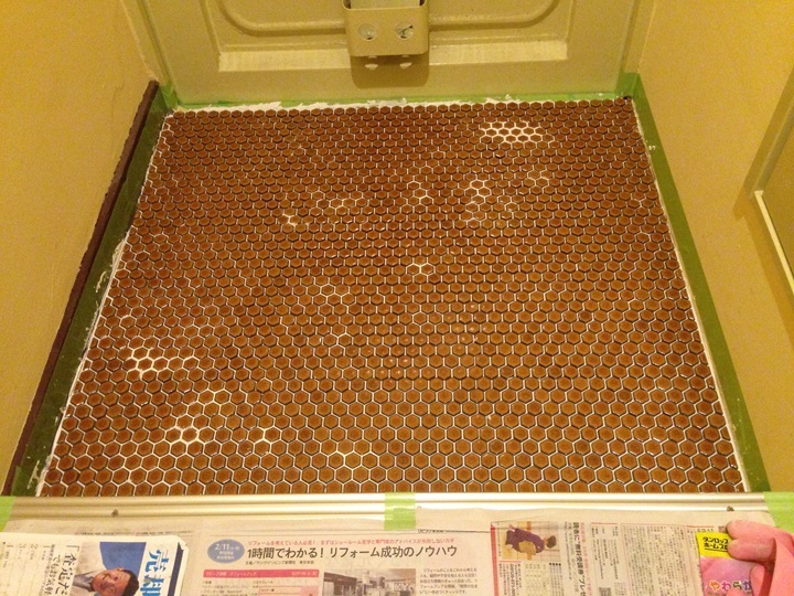 はみ出たボンド