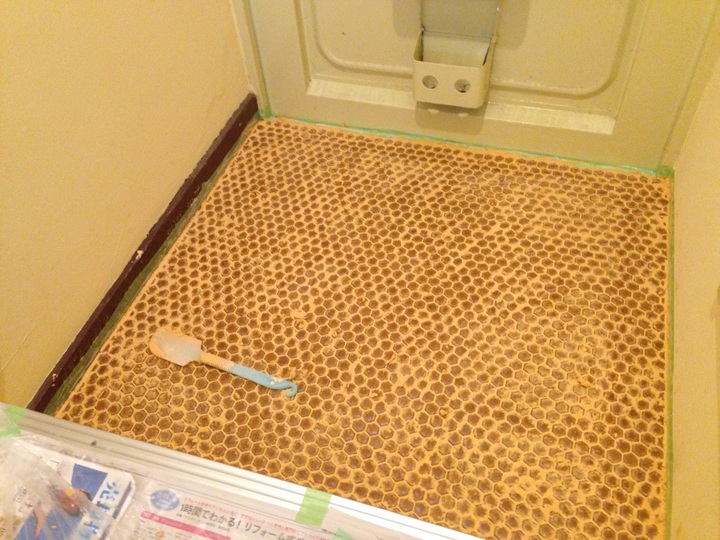 目地入れした玄関土間タイル