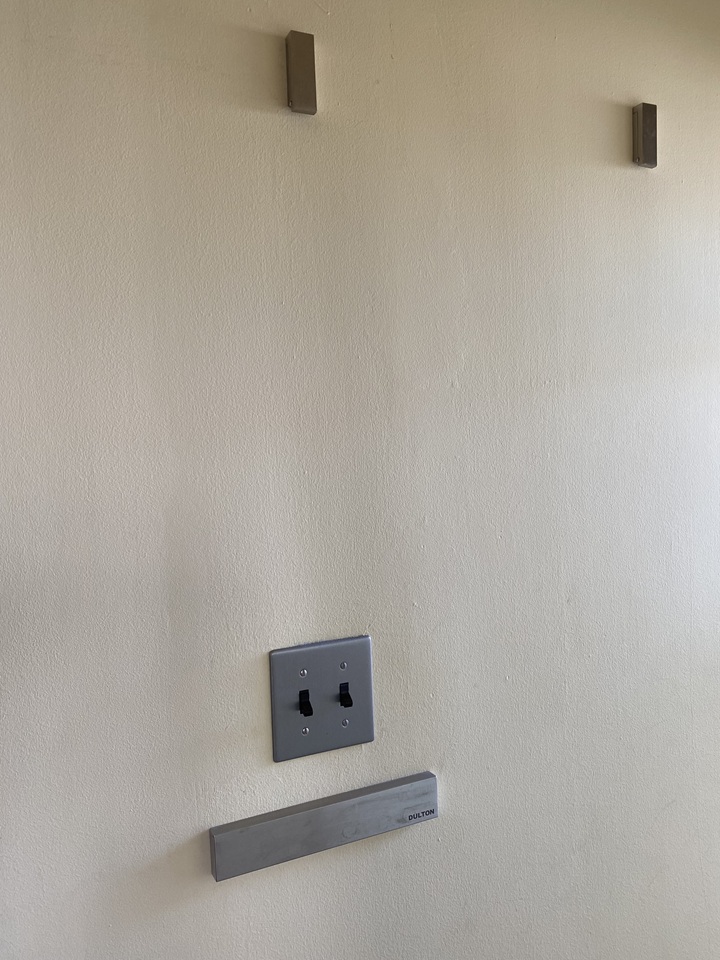 IKEAのフックとダルトンのマグネット