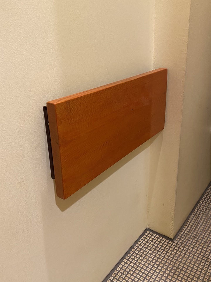 折りたたんだ棚