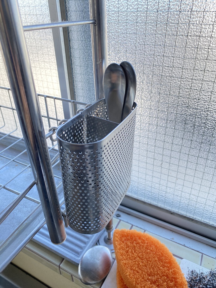 小さいポケットに小さい食器