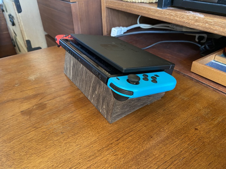 完成したSwitchスタンド