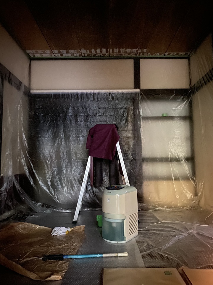 シーラー塗装後の室内