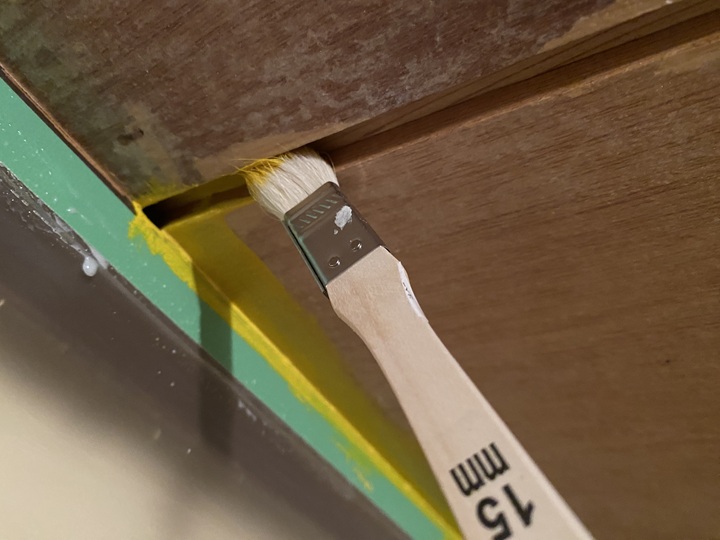 ハケによる塗装