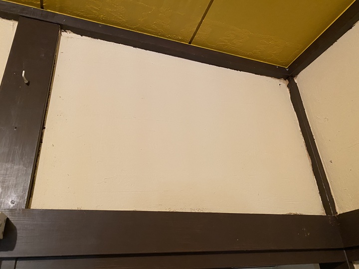 塗装前の珪藻土壁