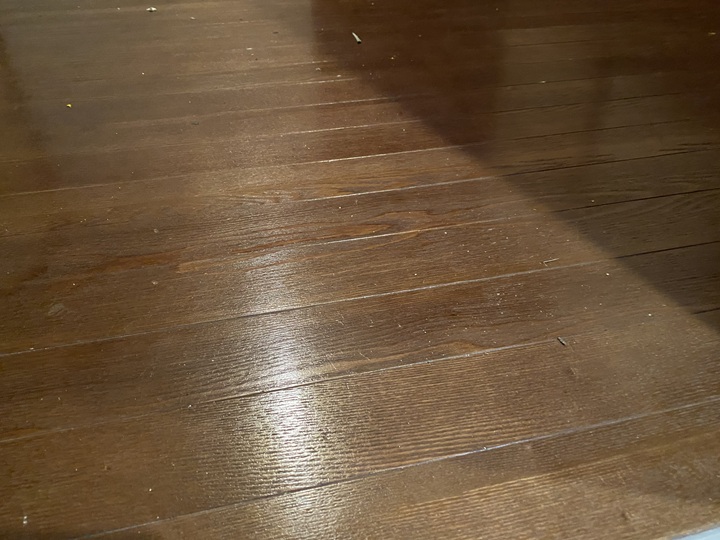 フローリングの表面