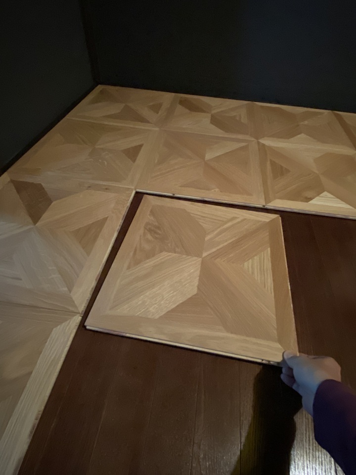 パーケットフローリングの設置