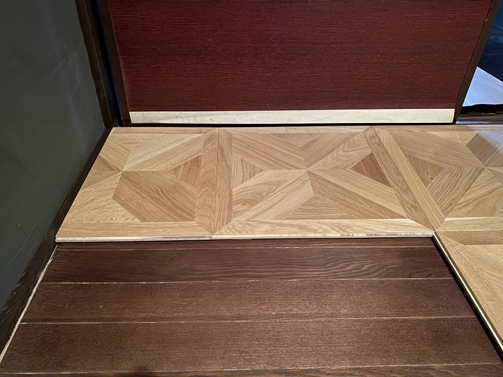 パーケットフローリングの設置