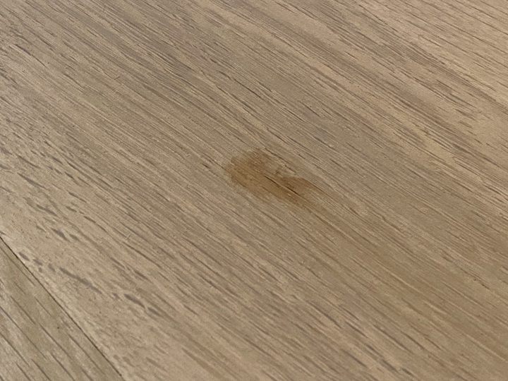 木材に付着したボンド汚れ