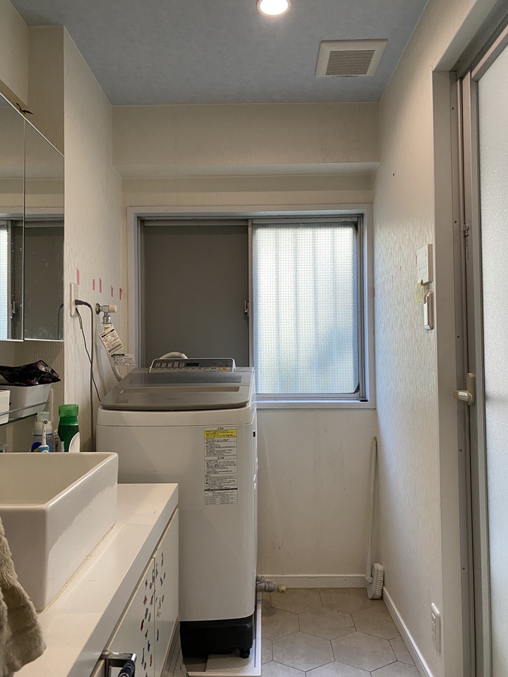 アルミパネルに入れ替えた窓