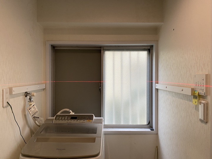 レーザーで墨出し