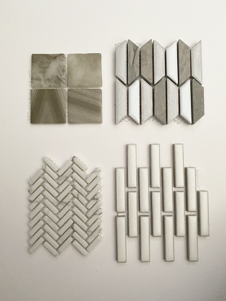 「ホワイト～グレー」系のタイル４点