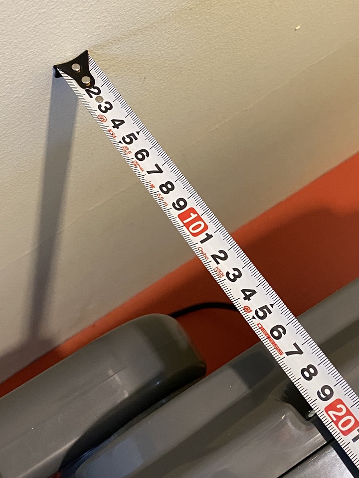 壁から15センチ