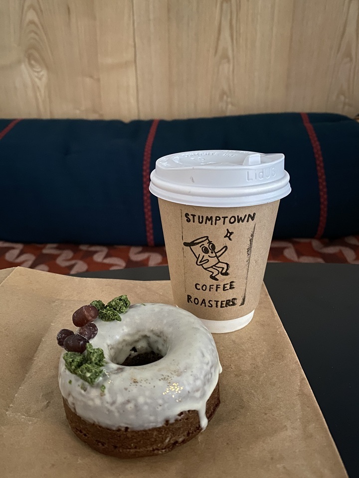 コーヒーとドーナツ