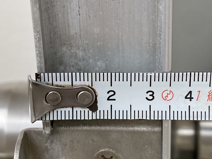 ドアの厚み35ミリ