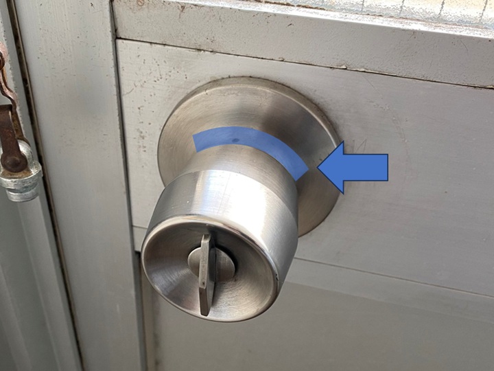 プライヤーをかませる位置