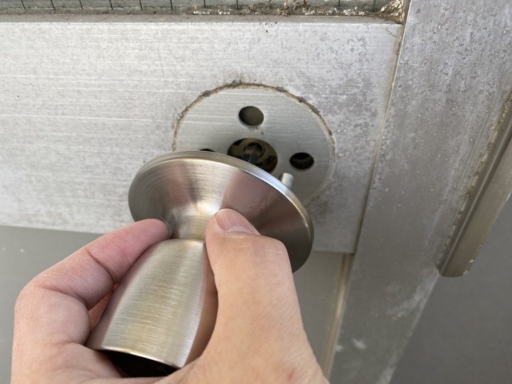 ドアノブが差し込めない