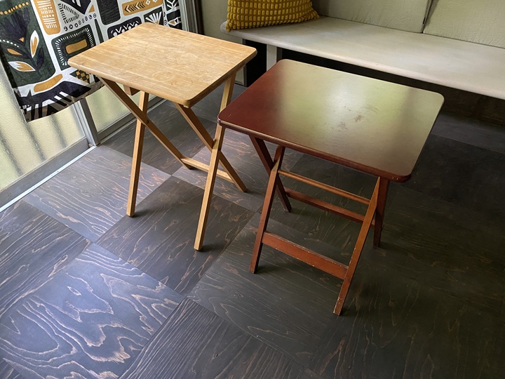 折りたたみテーブル二つ