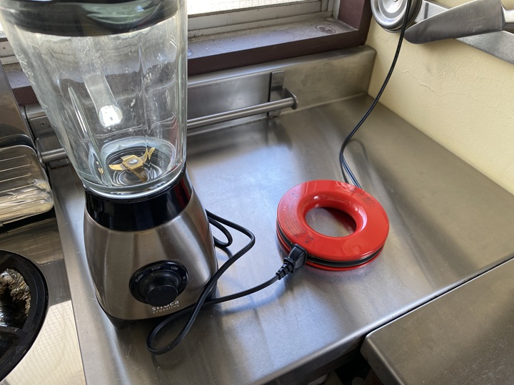 使用中の「PLUGO」