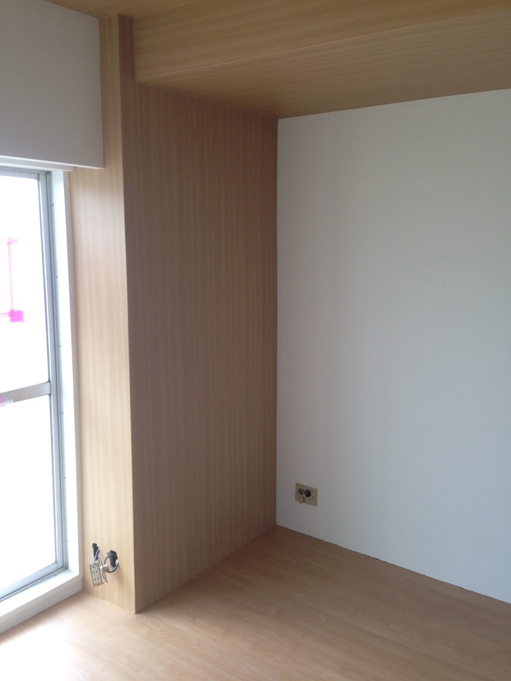 プロの張った壁紙