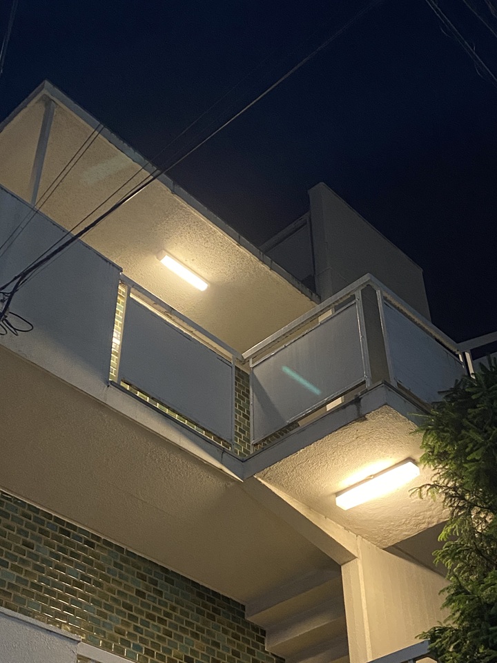 LED電球と蛍光灯の比較