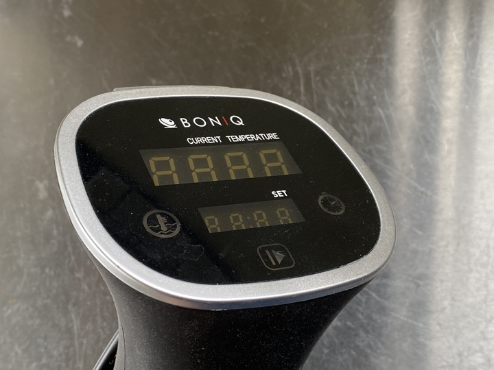 低温調理器のタッチパネル