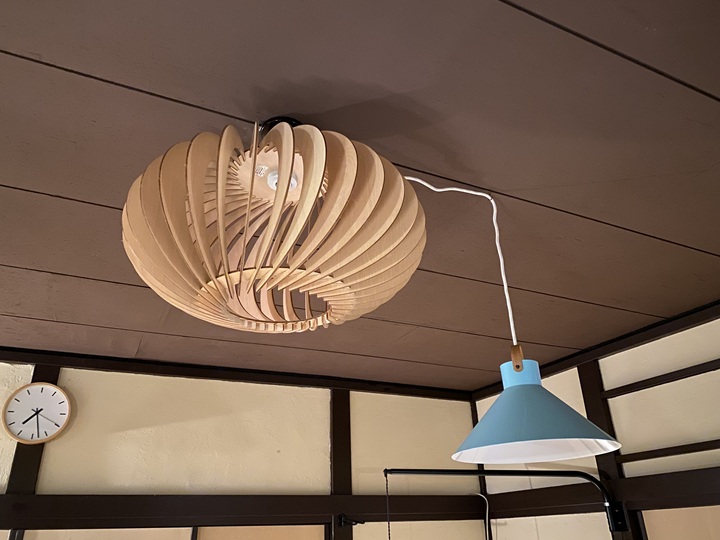アダプタに接続した照明器具